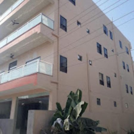 Hotel Shree Vilas Haridwār Extérieur photo