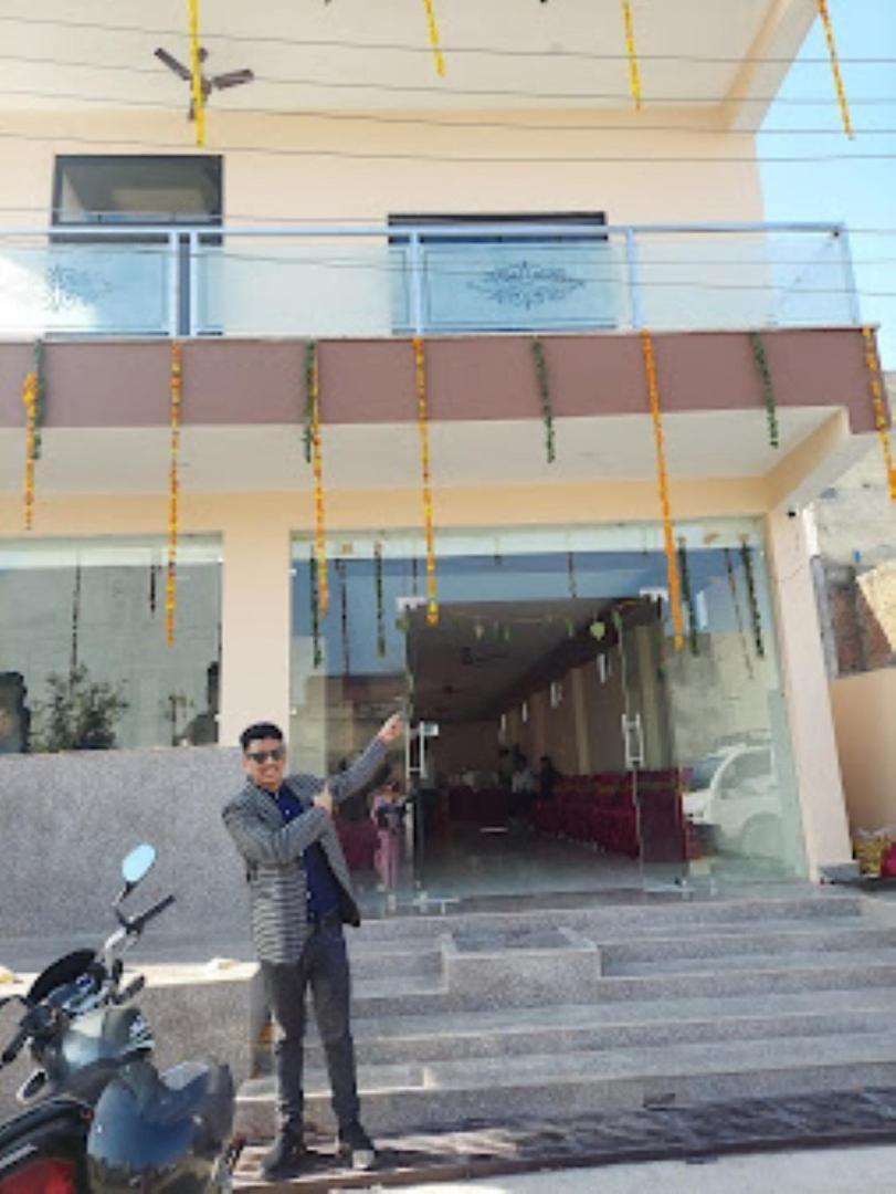 Hotel Shree Vilas Haridwār Extérieur photo